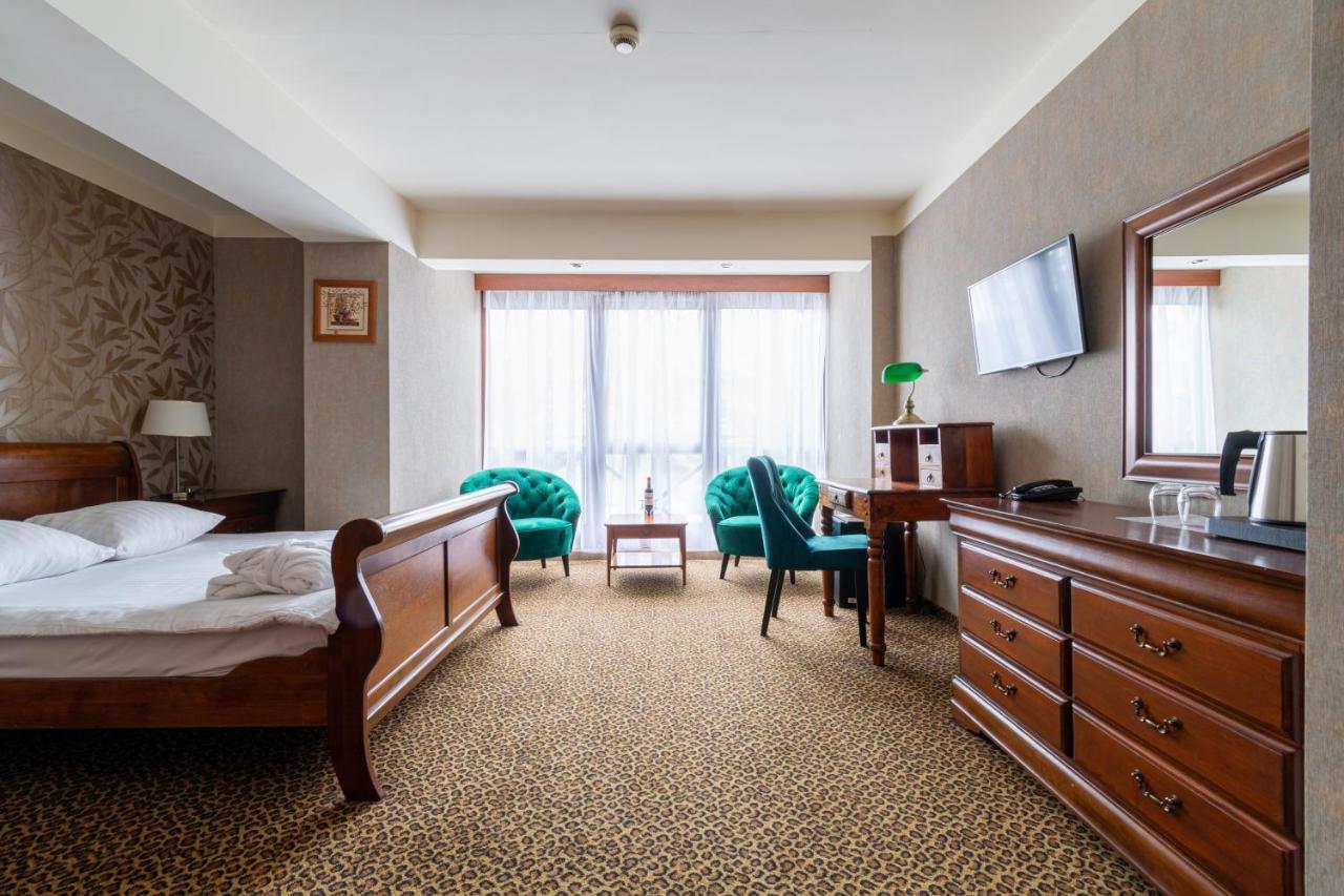 Hotel Diament Vacanza Katowice - Siemianowice Siemianowice Śląskie エクステリア 写真